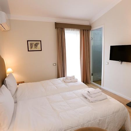 Hotel Hermes Tiranë Ngoại thất bức ảnh