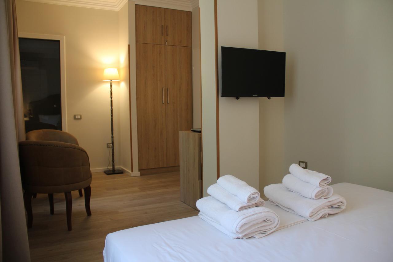 Hotel Hermes Tiranë Ngoại thất bức ảnh