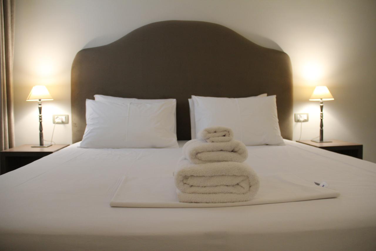 Hotel Hermes Tiranë Ngoại thất bức ảnh