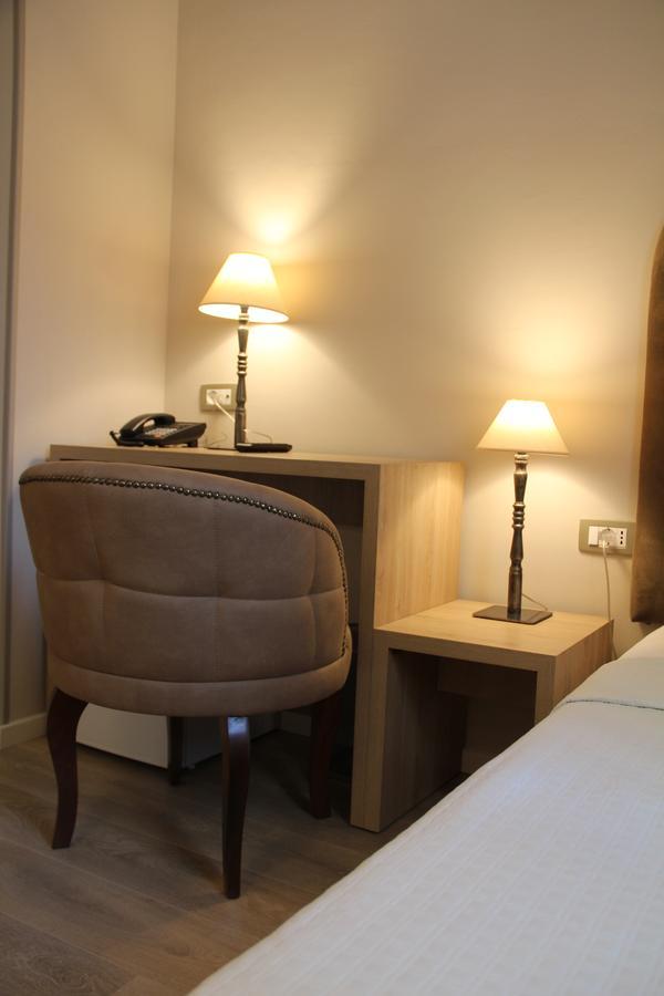Hotel Hermes Tiranë Ngoại thất bức ảnh