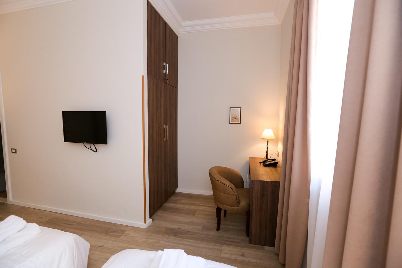 Hotel Hermes Tiranë Ngoại thất bức ảnh