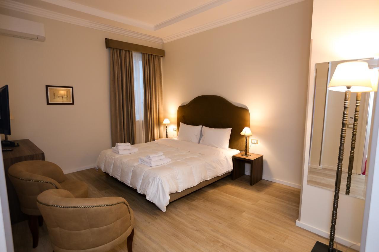 Hotel Hermes Tiranë Ngoại thất bức ảnh