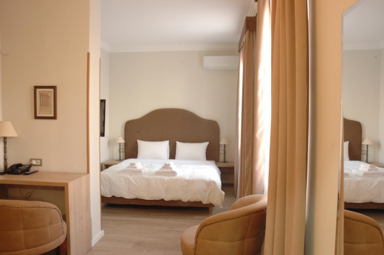 Hotel Hermes Tiranë Ngoại thất bức ảnh