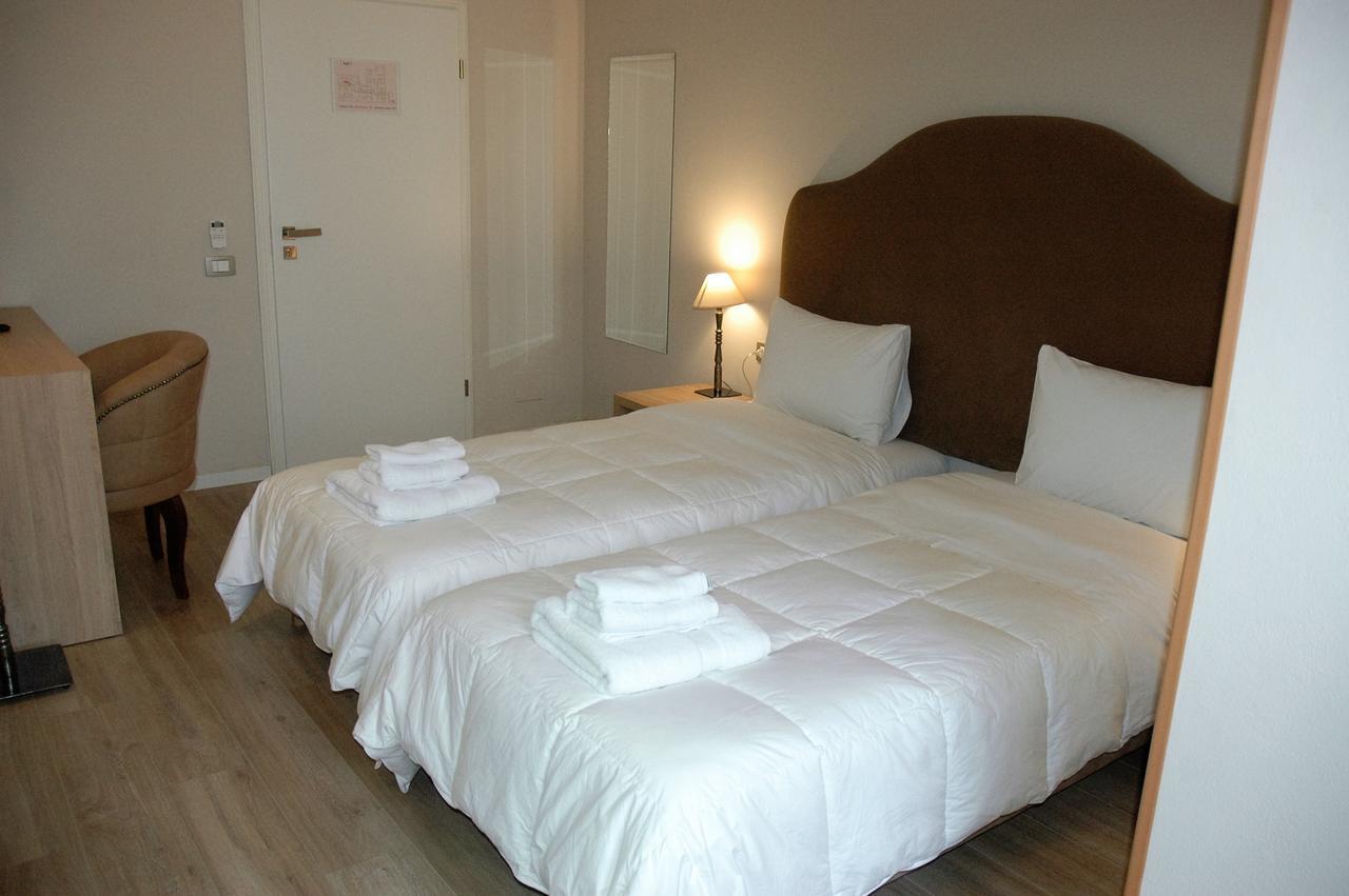 Hotel Hermes Tiranë Ngoại thất bức ảnh