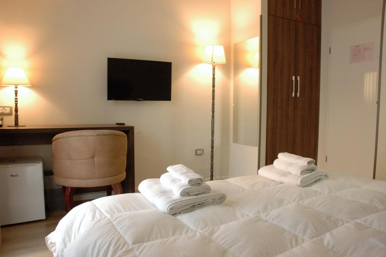 Hotel Hermes Tiranë Ngoại thất bức ảnh
